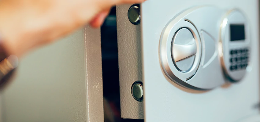 Fingerprint Safe Openers in Pico Rivera, CA